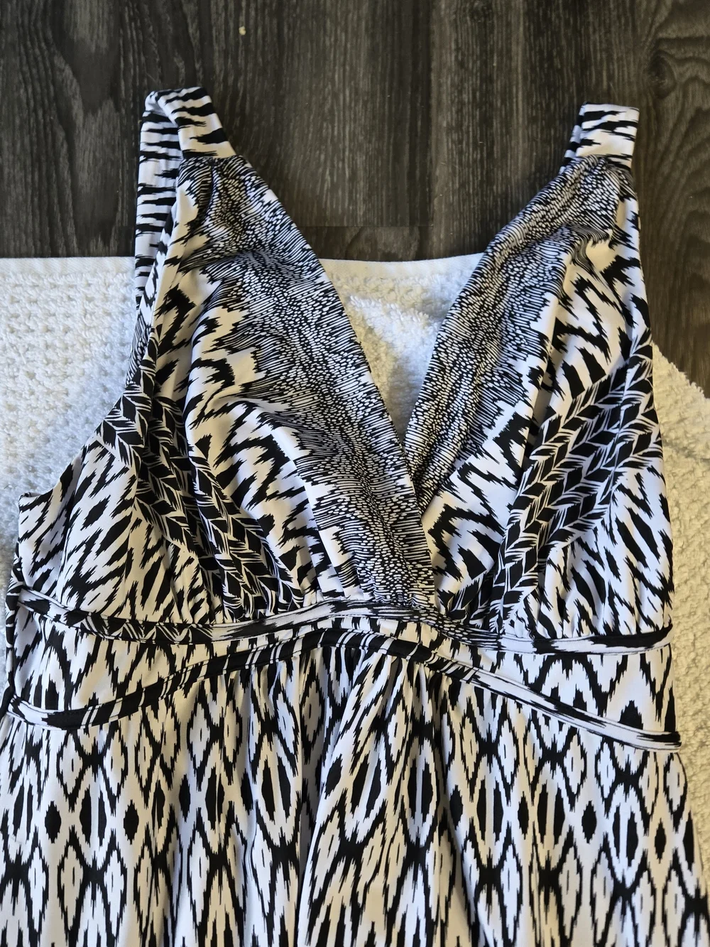 Metaphor Black and White Geometric Maxi Skirt